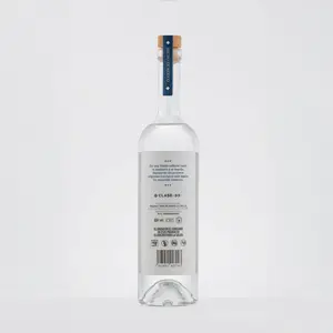 CLASE 33 Edición Democracia Blanco 750 ml - Image 2